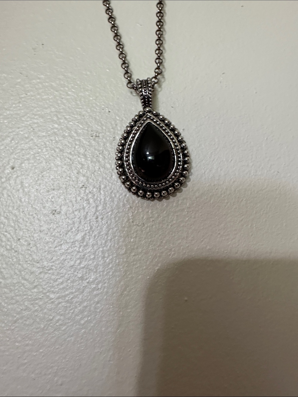 Premier Designs Black Teardrop Pendant Necklace